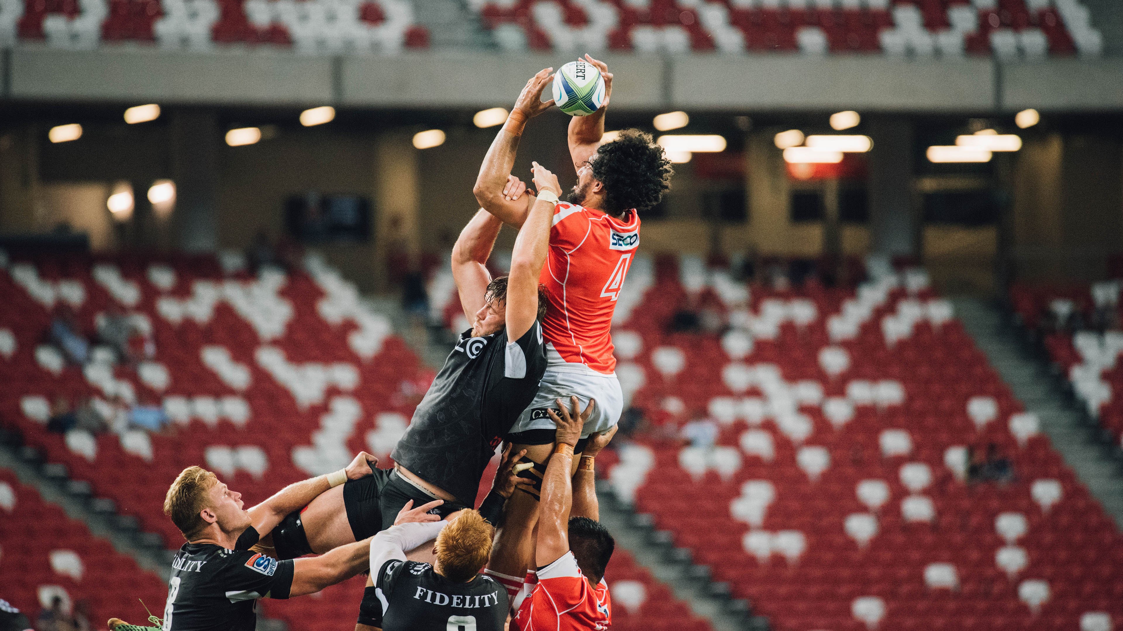 大洋彼岸冲浪盛典，感受海浪激荡的青春热血，大洋彼岸是谁