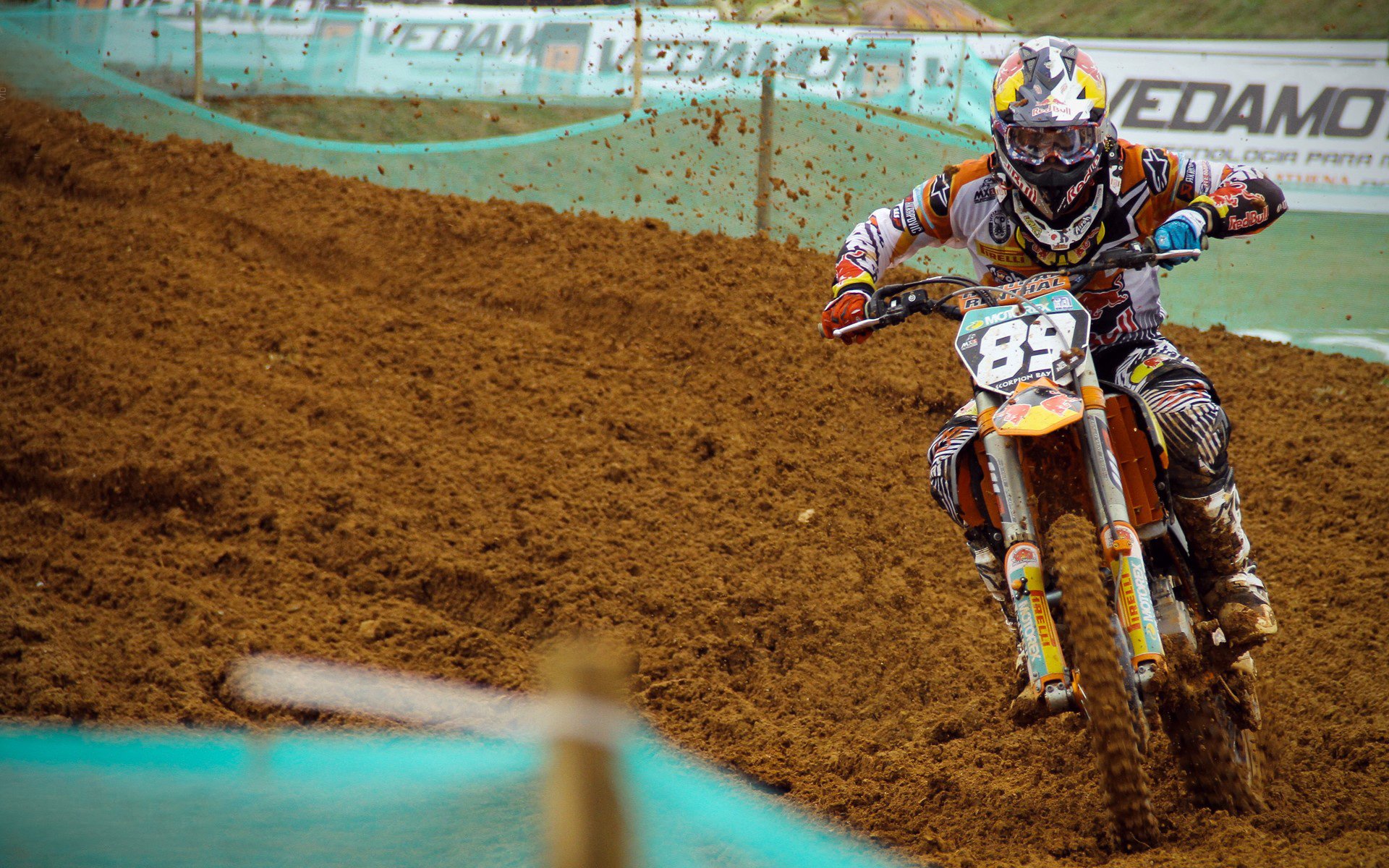 青少年足球基础设施全面升级,家庭支持度持续提升,青少年足球基础训练